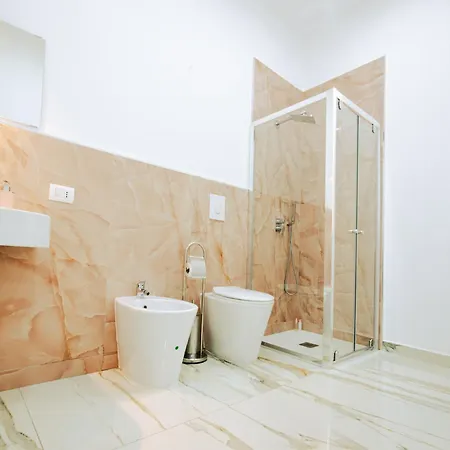 Light بيت ضيافة نابولي