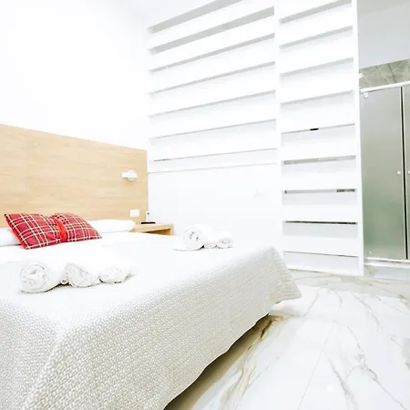 Light بيت ضيافة نابولي