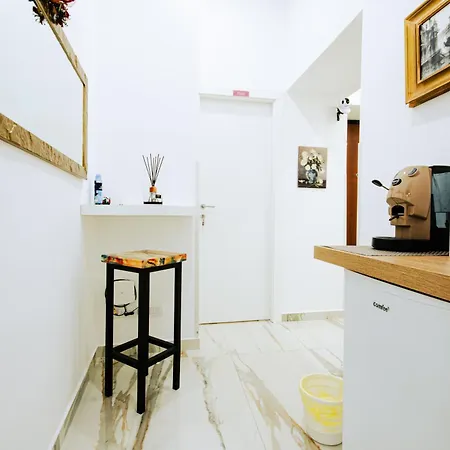 Light Πανσιόν Νάπολη