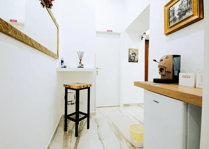 Light Πανσιόν Νάπολη