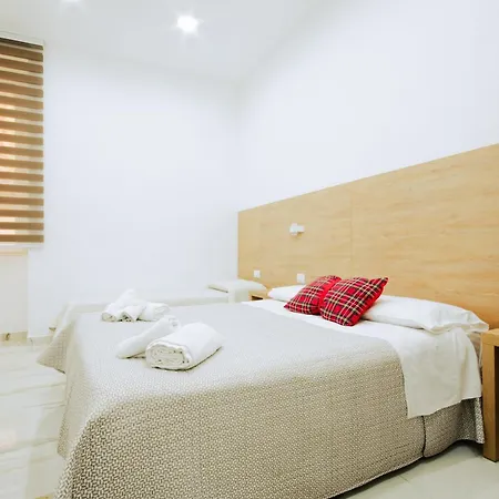 Πανσιόν Light Νάπολη