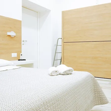 Light Πανσιόν